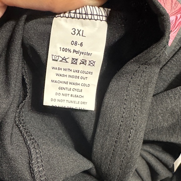 Black Graphic T-Shirt - Picture 9 of 10